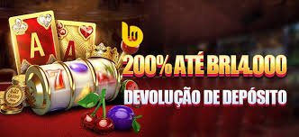 Người dùng Việt Nam tìm kiếm và chơi slot online trong sảnh game qh8 trên điện thoại